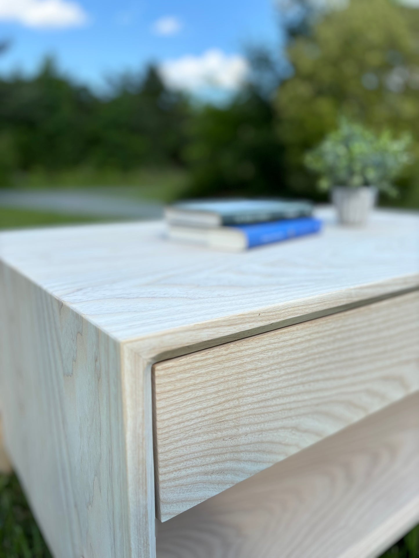 Richmond Coffee/Sofa Table